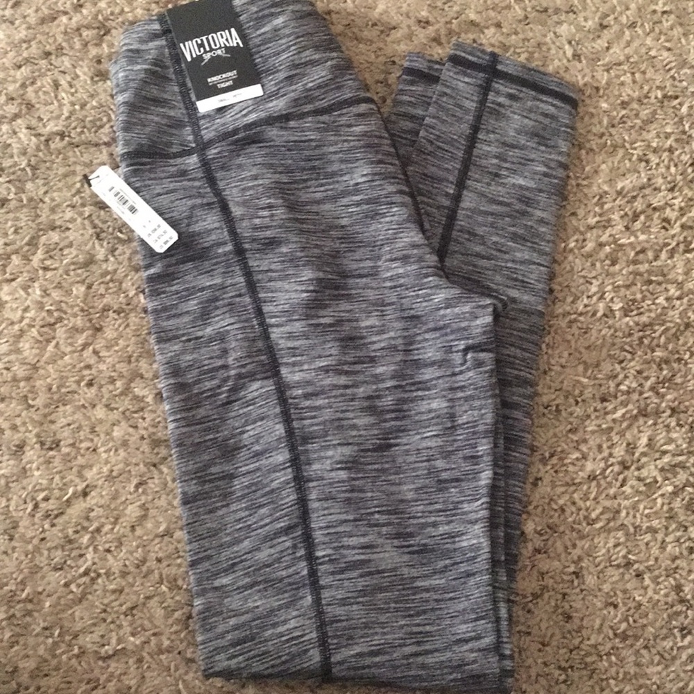 Victoria’s Secret active tights